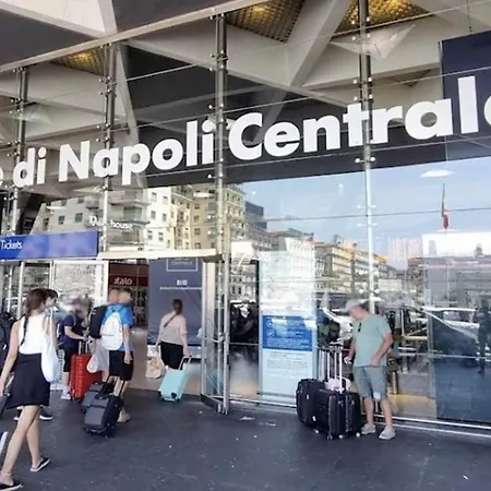 Station Hostal Nápoles